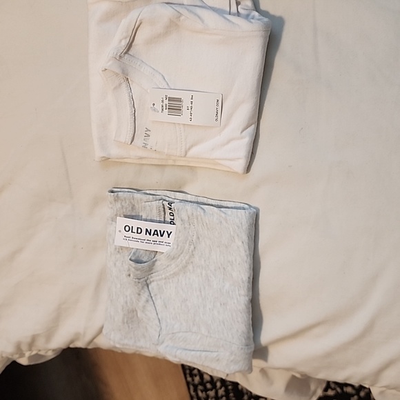 Old navy long sleeve shirts two - Picture 1 of 2